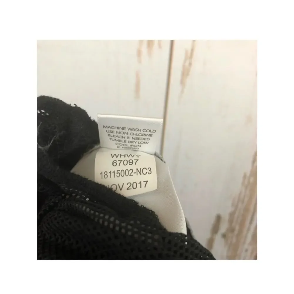 NWT Northcrest Swim Trunks, Size Medium.